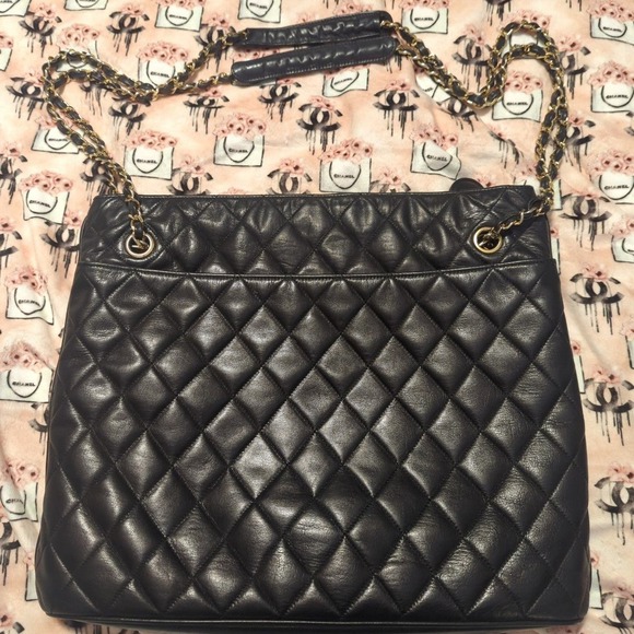Vintage Chanel Matelasse Quilted Leather Shoulder Bag - Picture 1 of 12
